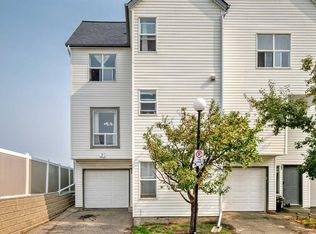 200 W Hidden Hills Ter NW #28, Calgary, AB T3A6E3