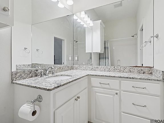 5th image of 13807 Azalea Dr