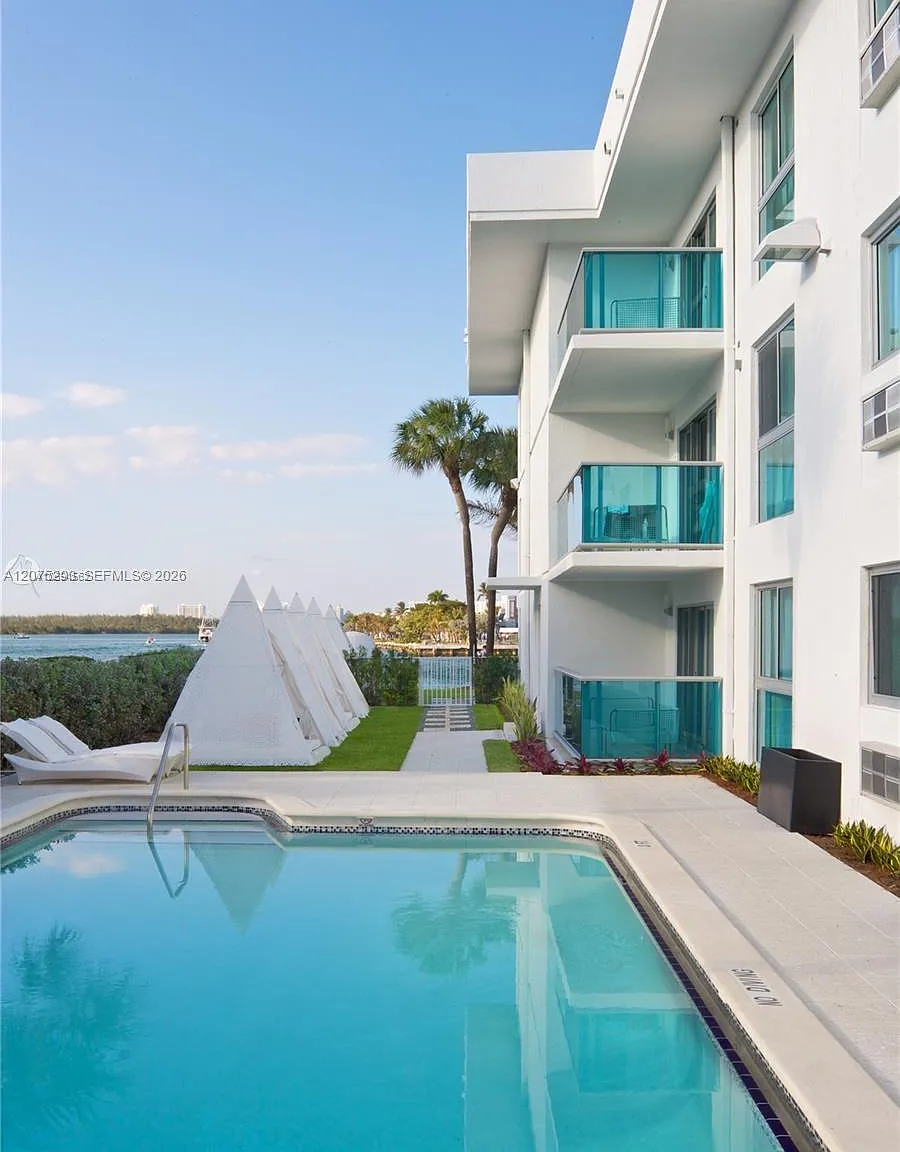 Bal Harbour Resub — Photo 2
