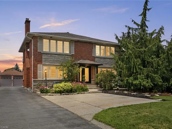 33 Centennial Pkwy S, Stoney Creek, ON L8G 2C1