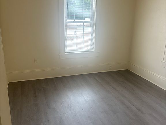 2nd image of 809 W Washington St APT 5