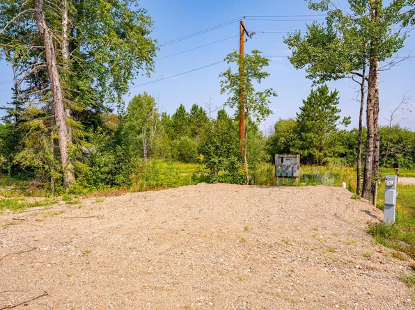 13 Lake Ave S, Tower, MN 55790