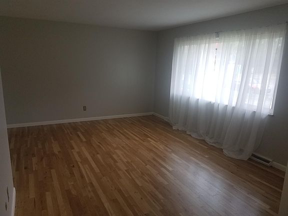 2nd image of 151 Illinois Ave