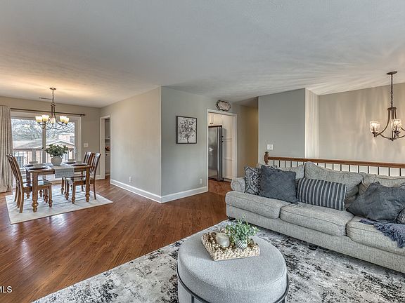 4th image of 110 Hazelwood Dr