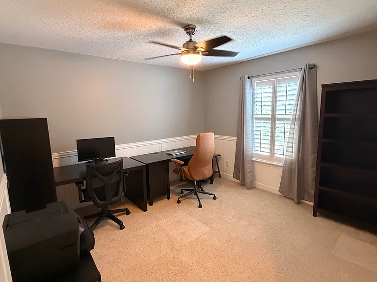 6408 Lavenhorn Ct — Photo 18