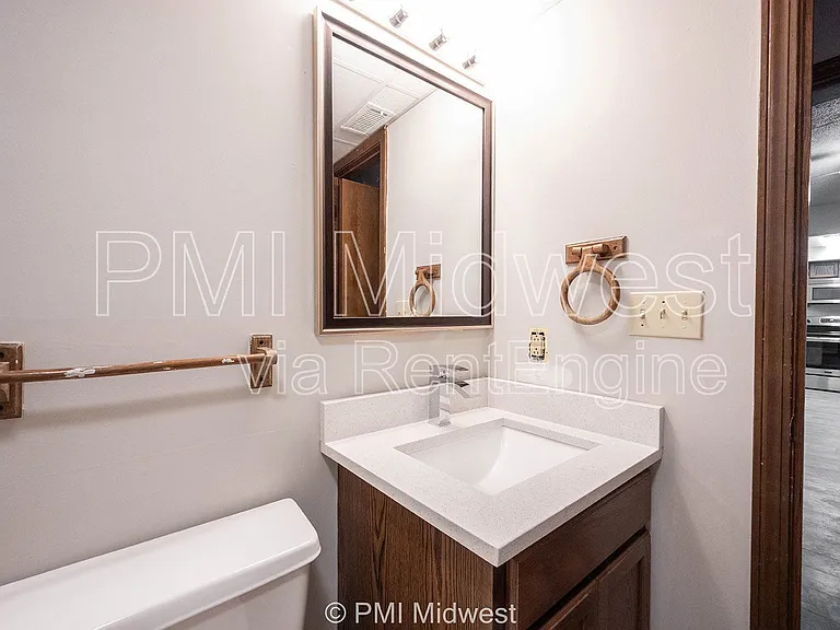 Parkway Apartments — Photo 44