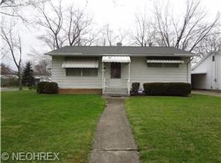 2108 Parkwood Dr NW, Warren, OH