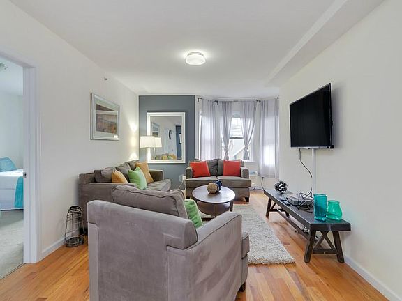 4th image of 448 Palisade Ave APT 304