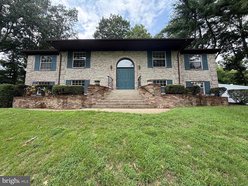 1st image of 1032 John Paul Jones Dr