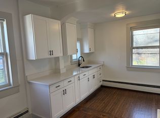 26 Water St #2, Guilford, CT 06437