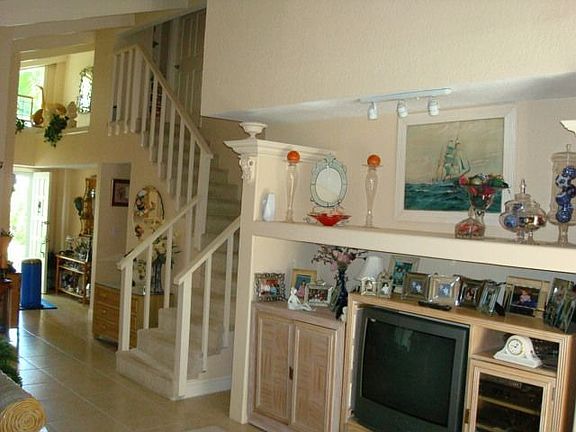 2nd image of 4 Emerald Ct