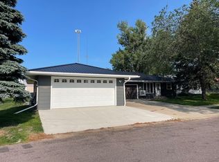 16 N 4th St #1, Groton, SD 57445