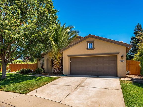 3rd image of 9799 Westfalen Way