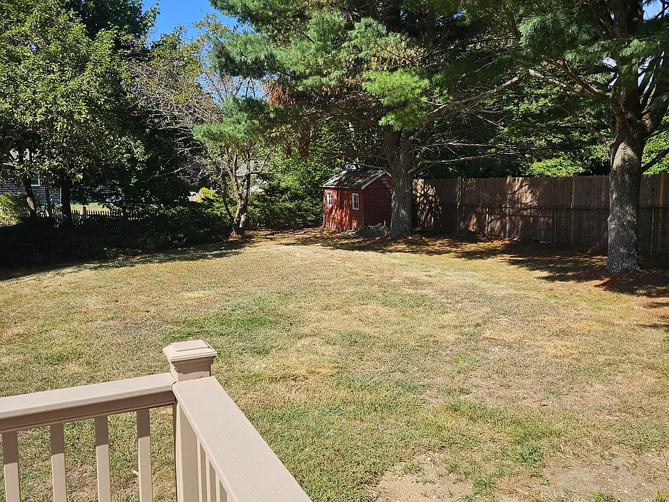 16 Jewett Rd