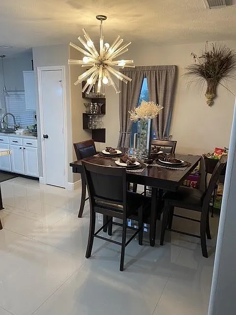 3 bed, 2.0 bath, 1652 sqft, $2,000 — Photo 4