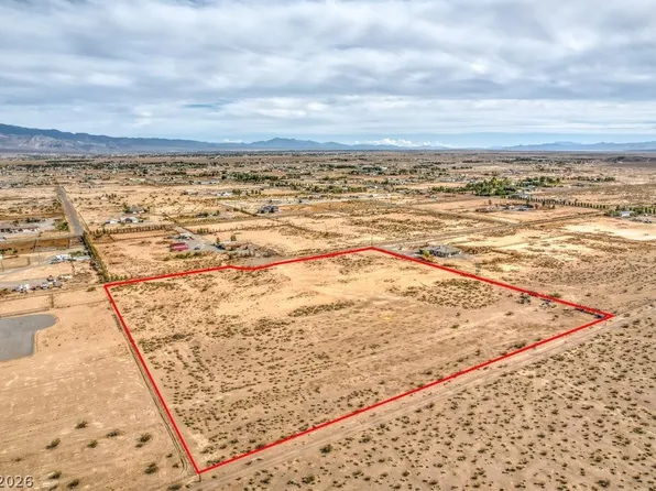 1300 Equestrian Ct, Pahrump, NV 89048