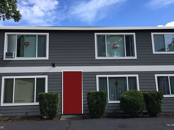 Tristin-2RedDoor