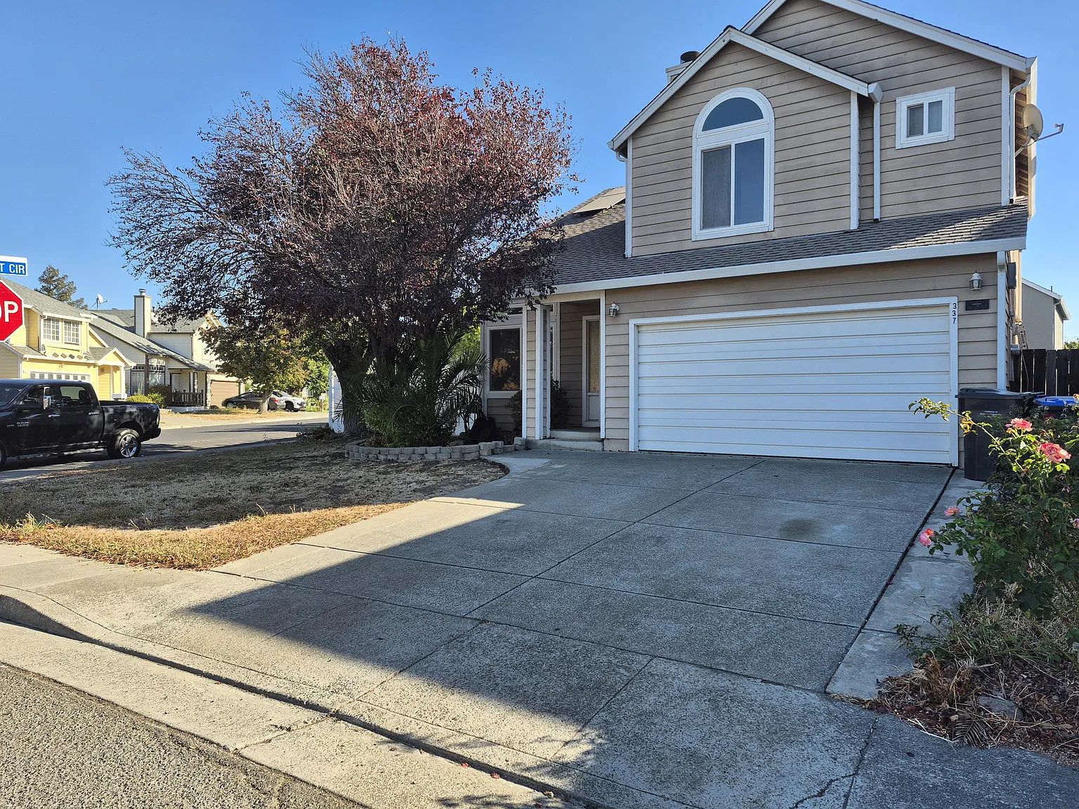 2 bed, 1427 sqft, $3,000 — Photo 1