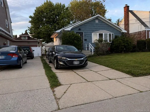 23 Allen Street, Hempstead, NY 11550