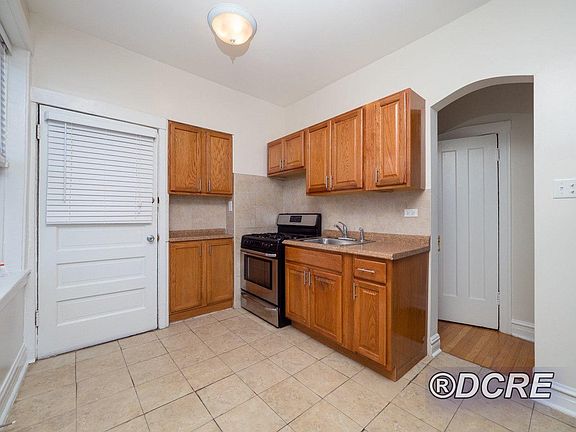 4th image of 6949 N Ashland Ave #P3
