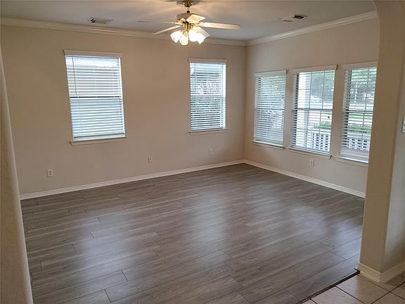 4th image of 15815 W Stiller Park Dr
