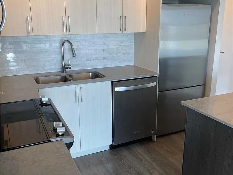 4655 Glen Erin Dr #1008 — Photo 2