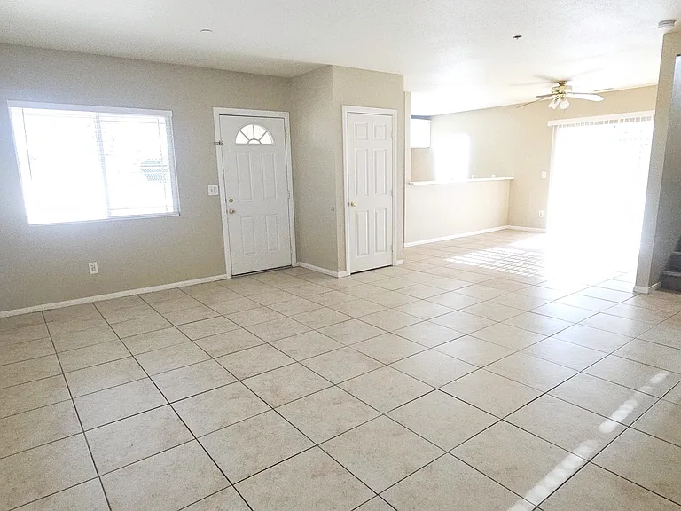16583 Willow St #B — Photo 3