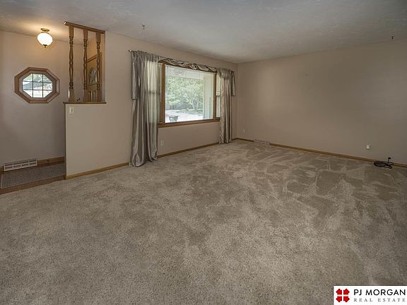 2nd image of 624 N Christy St