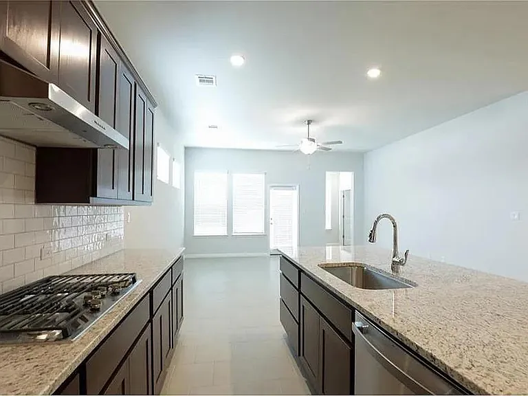 135 Horseshoe Cv — Photo 7