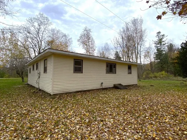 7214 Caine Rd, Vassar, MI 48768