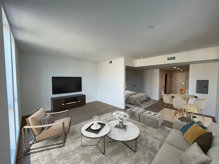 11NOHO APARTMENTS — Photo 19