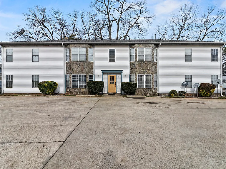 400 S Center St #314B — Photo 1