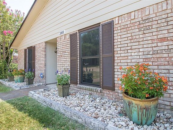 2nd image of 3302 Overglen Dr