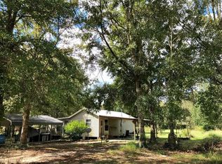 21 Acreage Ln, Picayune, MS 39466