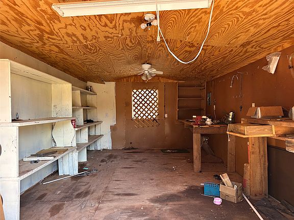 4th image of 4561 Iroquois Dr