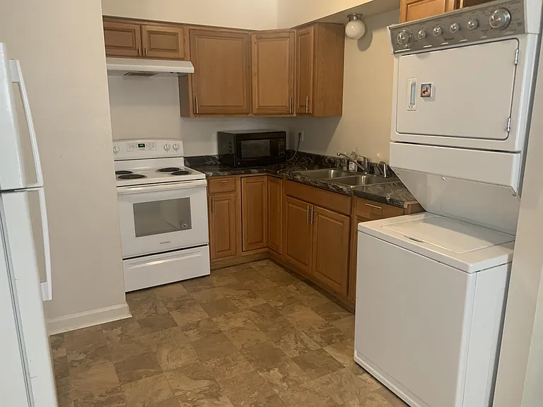 521 Minnesota St #B — Photo 2