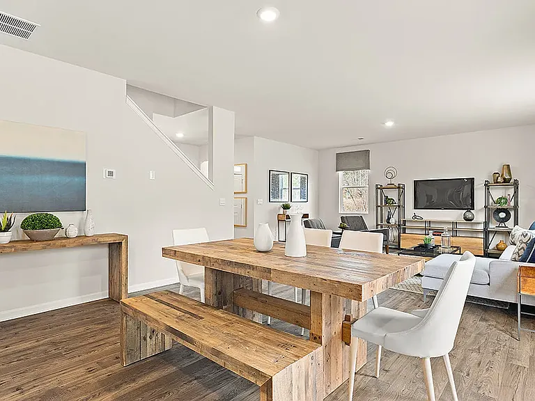 70 Oakwood Dr — Photo 10