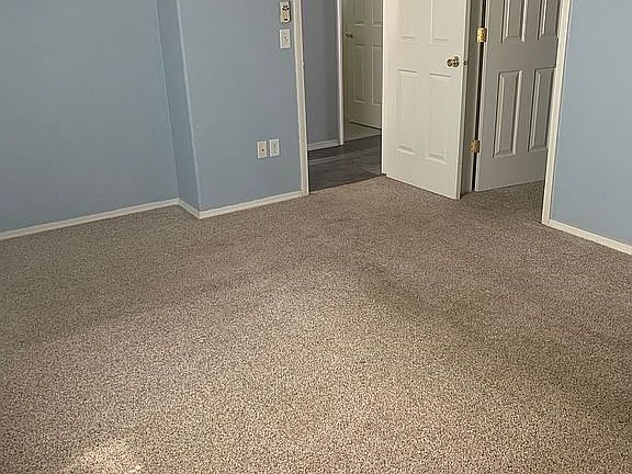 5th image of 5463 Golf Dr