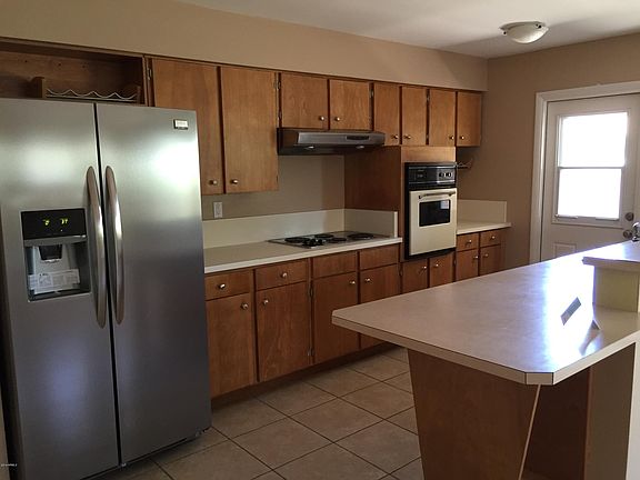 4th image of 1025 E Broadmor Dr