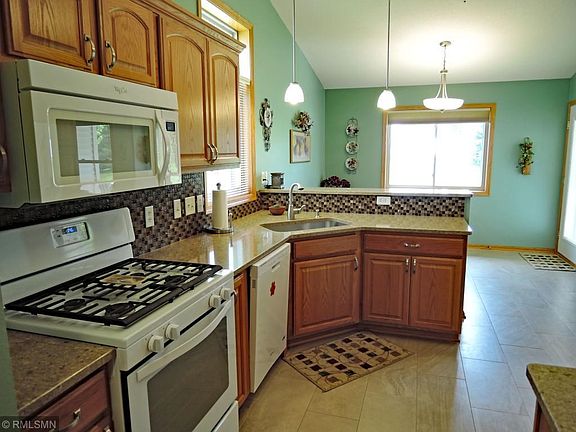 5th image of 2415 Mossy Creek Dr NE