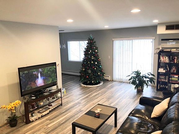 2nd image of 1106 N Dale Ave APT 2G
