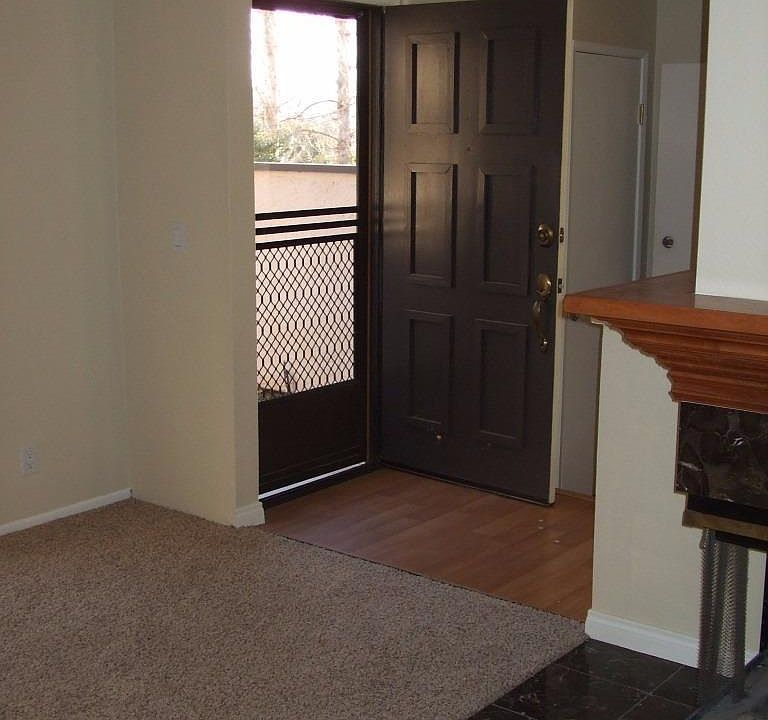 1st image of 27619 Nugget Dr APT 1