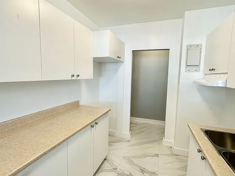 2445 Woodward Ave #103 — Photo 2