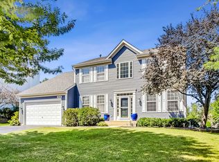 468 Mockingbird Ct, Lindenhurst, IL 60046