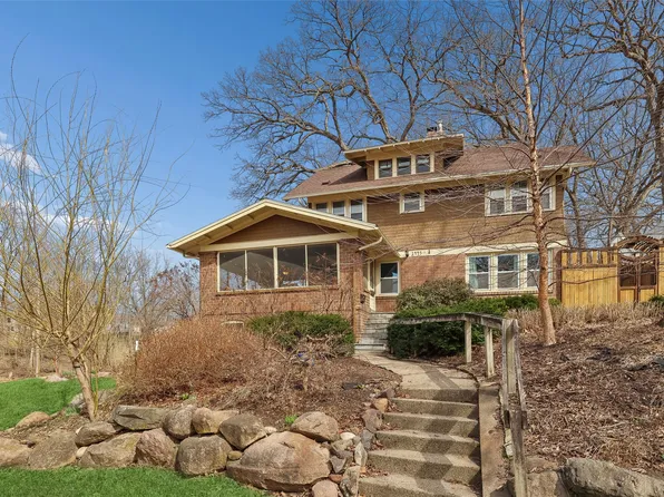 1445 Forestdale Dr, Des Moines, IA 50311