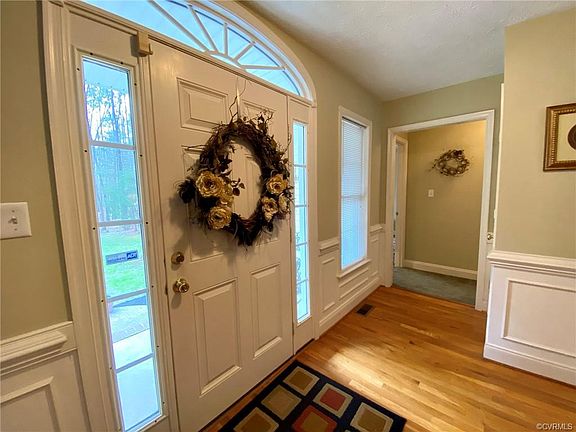 3rd image of 9250 Forestdale Dr