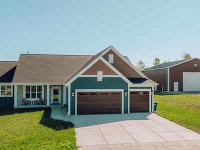 W140N14350 Country Aire DRIVE, Germantown, WI, 53022