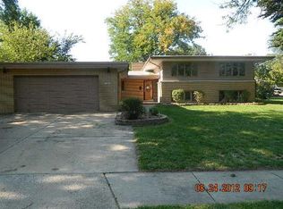 113 Forestdale Park, Calumet City, IL 60409