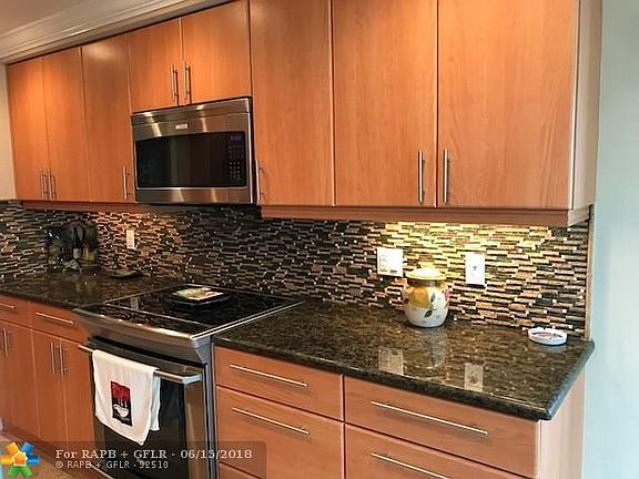 4th image of 3400 Galt Ocean Dr APT 608S