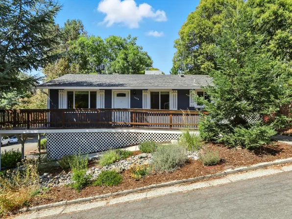 1366 Cora Ln, Auburn, CA 95603